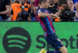 爱游戏平台-莱万多夫斯基人品