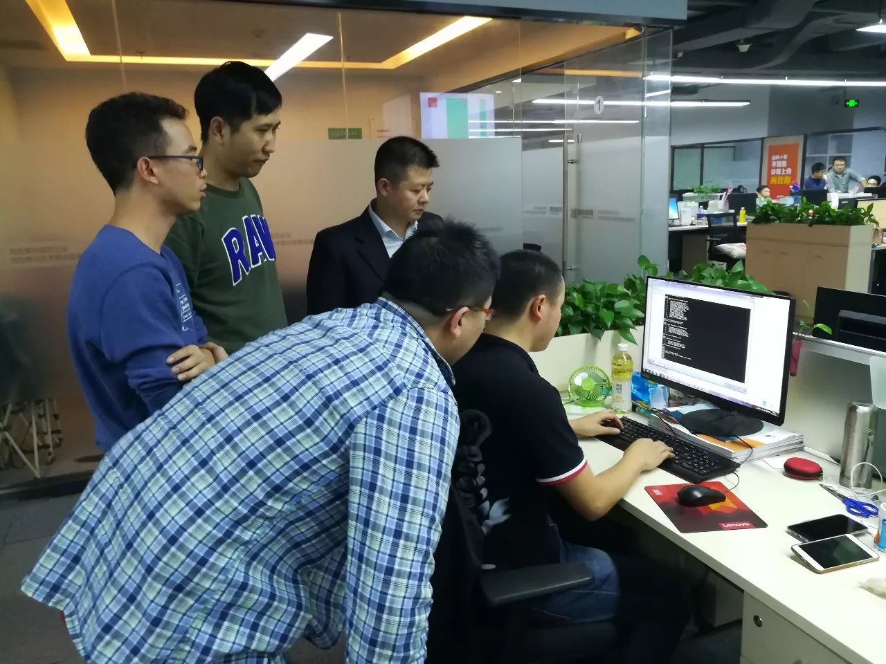 关于赛地聚焦：德国杯窗口期热度飙升；上海久事迎来里程碑；目标明确；团队化学反应显著的信息