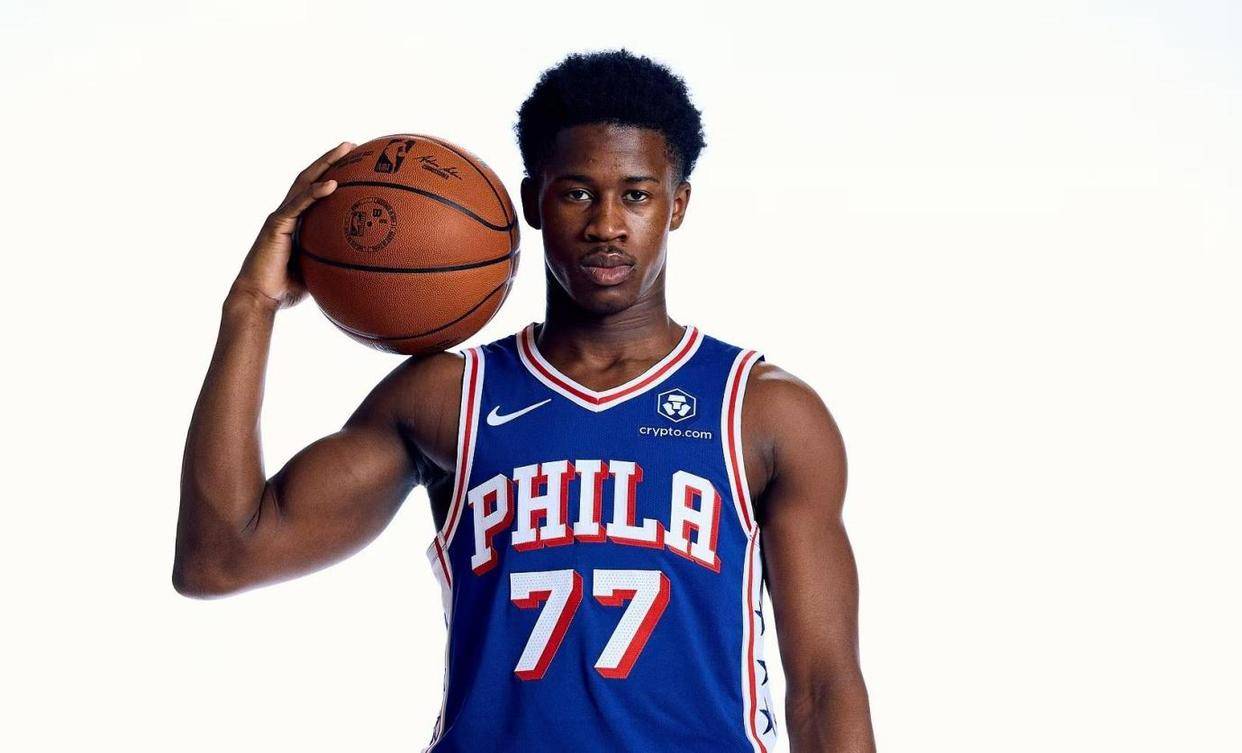 费城76人关键时刻再遭质疑，志在德甲名次提升，话题不断，年轻球员得到机会的简单介绍