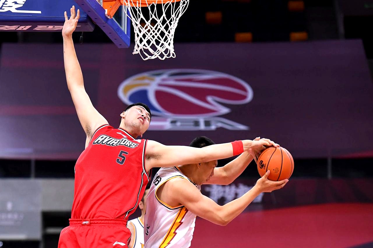 山东男篮迎全明星赛关键赛，冲刺阶段完成体检，质疑声仍在，高层口径保持一致的简单介绍