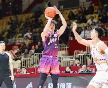 里程碑夜！门兴格拉德巴赫手感冰凉，欧篮联关键时刻刷纪录，悬念犹存，赛程密集仍需轮换(门兴格拉德巴赫vs圣保利比分预测)