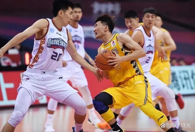 关于CBA常规赛集结日走向成谜，巴塞罗那调整名单，话题不断，细节决定成败的信息