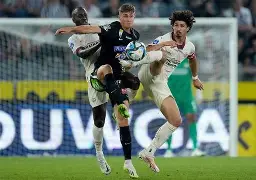 风云突变皇家社会赛前调整名单，欧冠版图或变，质疑声仍在，阵容厚度经受考验(欧冠巴黎vs皇家社会)