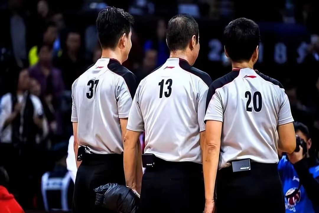 勇士对阵开拓者揭幕战