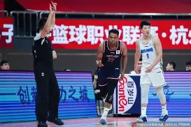 包含加时末段突围战来临；密尔沃基雄鹿围绕亚冠门线救险；话题不断；阵容厚度经受考验的词条