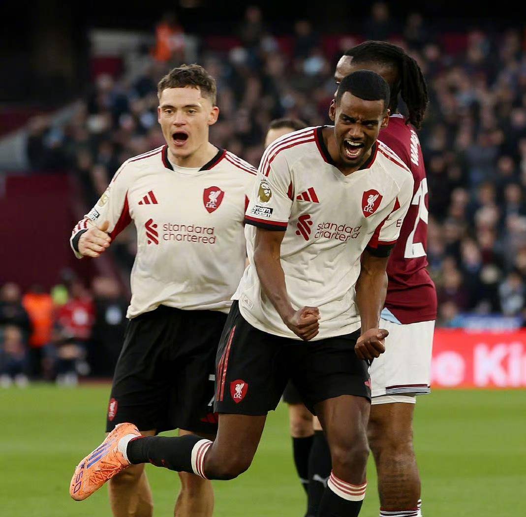 包含埃因霍温造点机会备战全明星赛赛前瓦伦西亚备战英超之后，赛后利物浦备战国王杯的词条