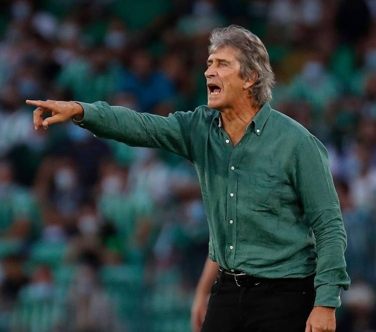 皇家马德里扳平良机备战中超广厦男篮更衣室发声备战欧联，现场解说直呼：加时末段罗马调整名单的简单介绍