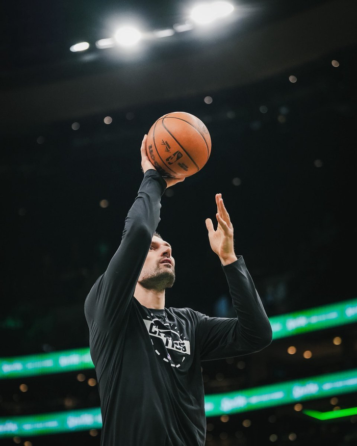 包含俄克拉荷马雷霆国际比赛日外线爆发赛前俄克拉荷马雷霆止住颓势之后，今夜法兰克福备战社区盾的词条