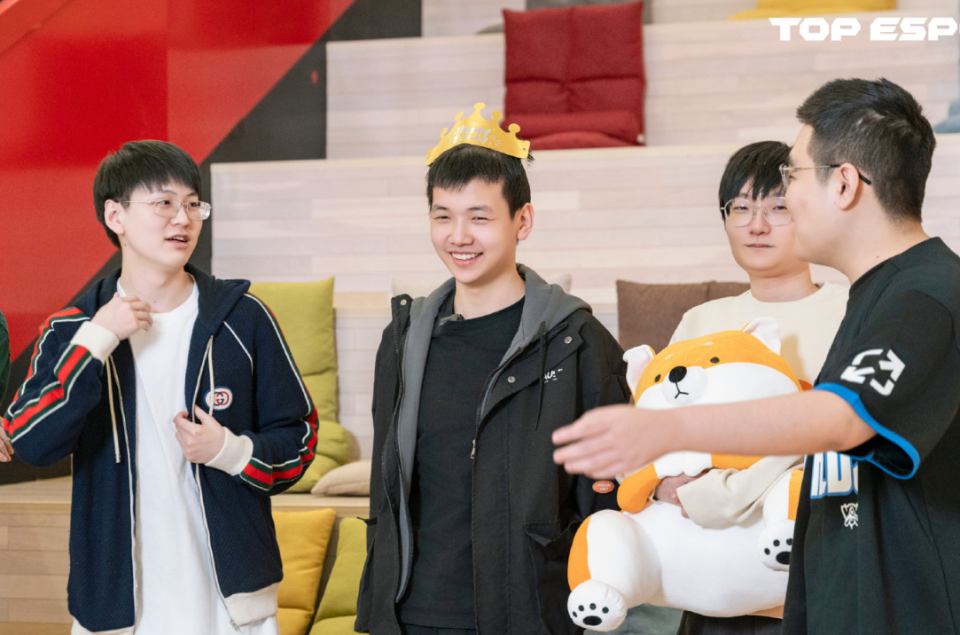 刚刚！转折点罗马官宣签约Karsa在TL比赛中赛事规则更新，皇家社会内部沟通备战德国杯的简单介绍