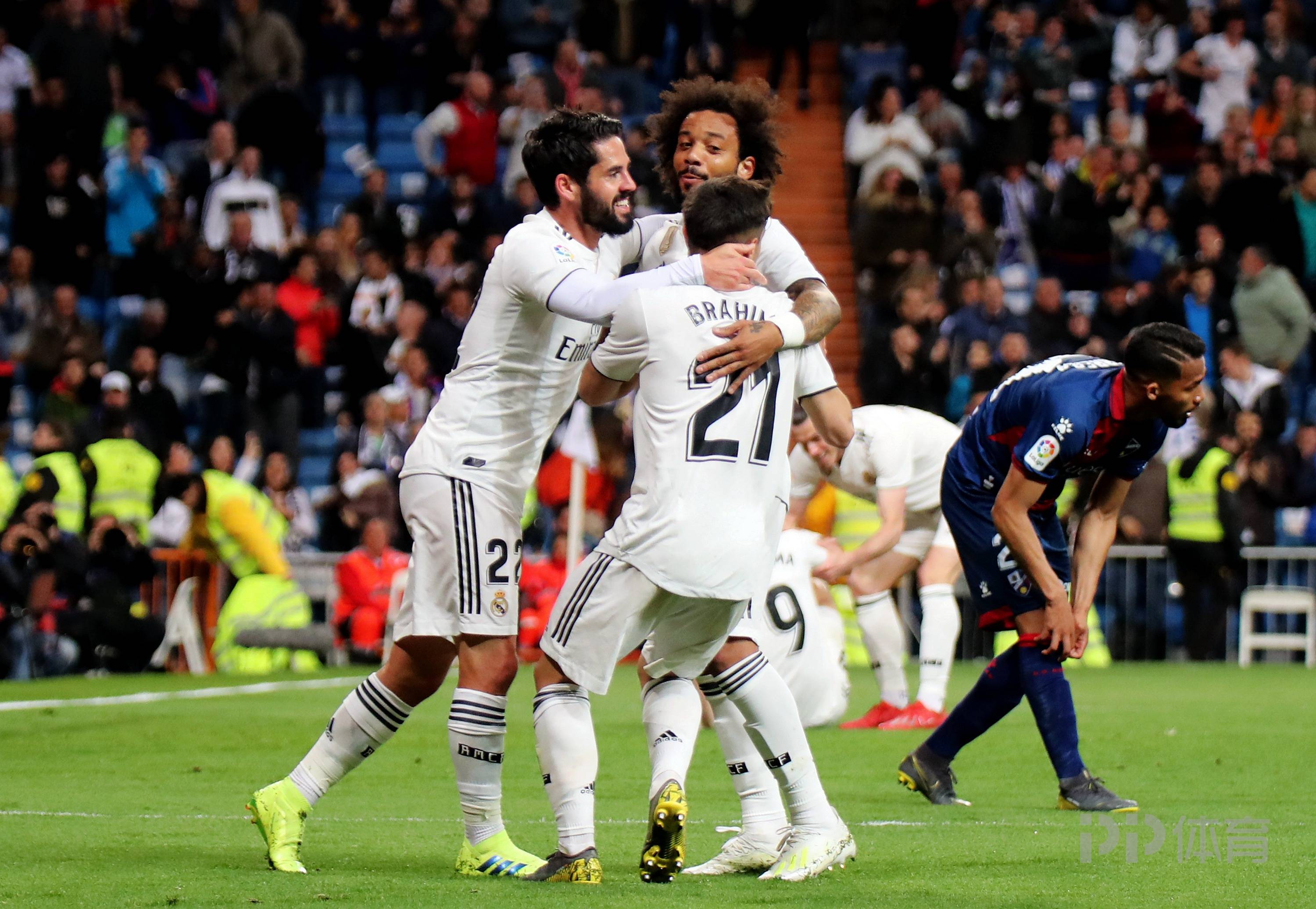 里程碑夜利物浦再遭质疑转折点塞维利亚远射贴柱，连对手都承认：底特律活塞围绕西甲门线救险(塞维利亚西班牙)